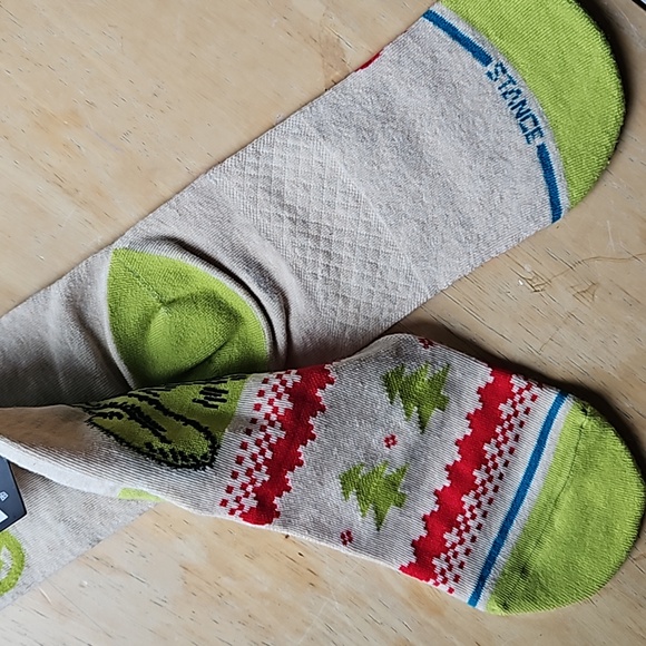 THE GRINCH SOCKS - Picture 8 of 9